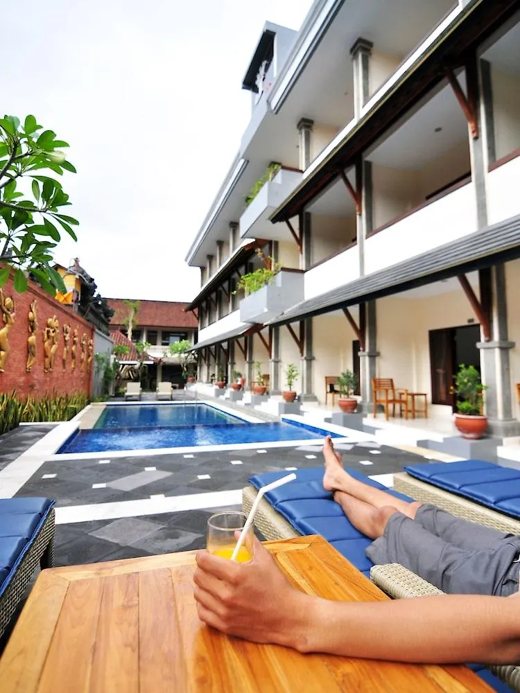 فندق Jesens Inn II كوتا