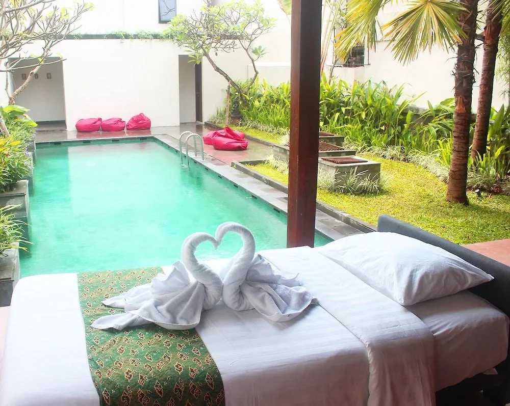 Jesens Inn II كوتا فندق