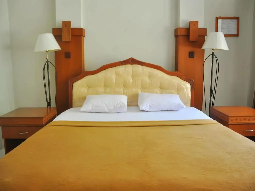 Jesens Inn II كوتا فندق